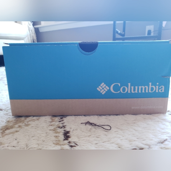 Women's Columbia Scandals - Picture 3 of 4